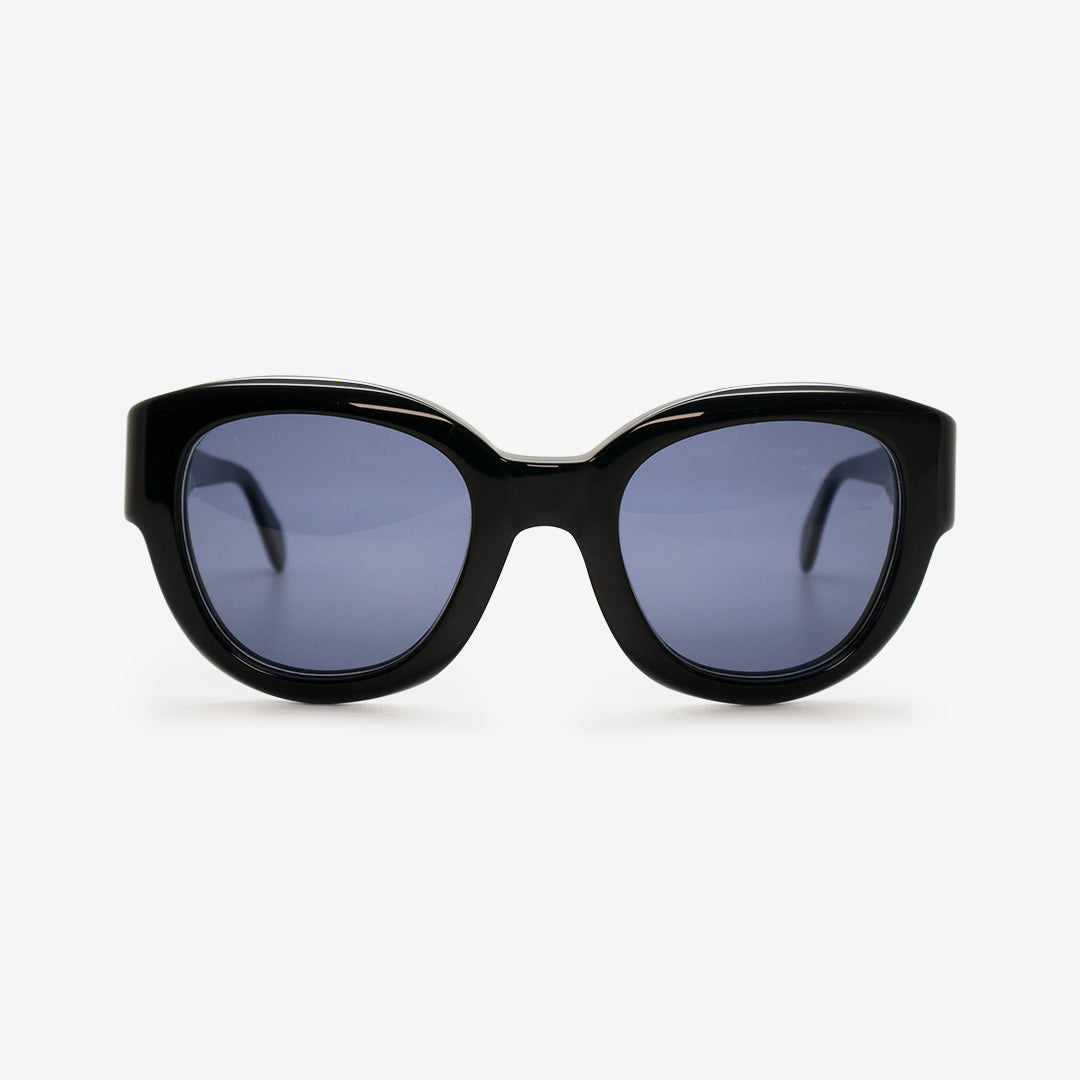 CHANEL Logos Sunglasses Eye Wear Plastic Black Gold 02461 94305 Italy  60SG190